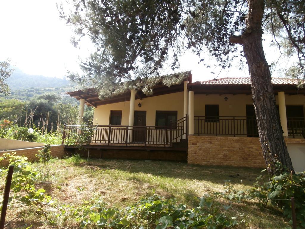 Villa Barouti Koinyra Exteriör bild